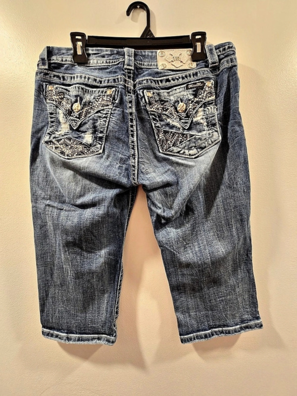 Miss Me Easy Crop Mid Rise Distressed Bling Jeans Size 32